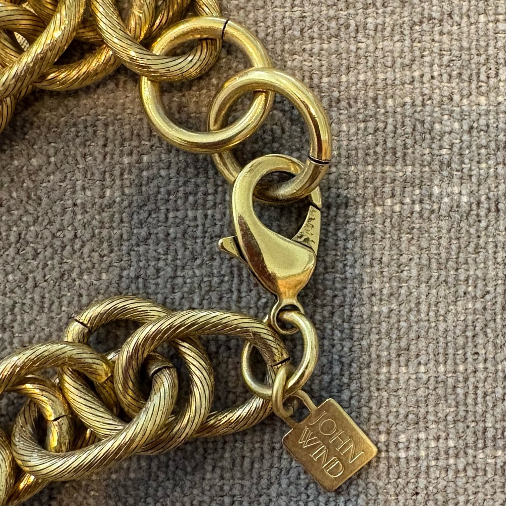 John Wind Gold Chain Bracelet with Pendant with initial C - Picture 2 of 3